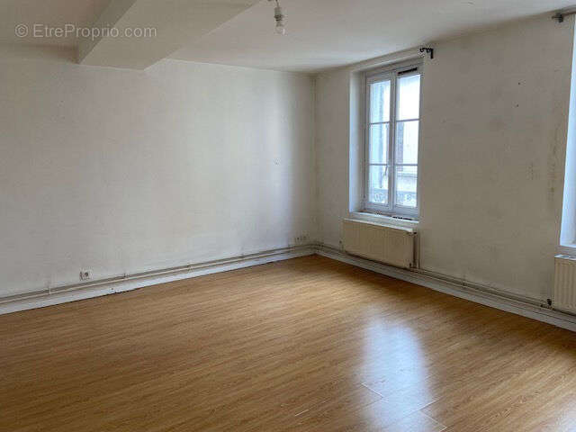 Appartement a vendre  - 2 pièce(s) - 63.1 m2 - Surfyn