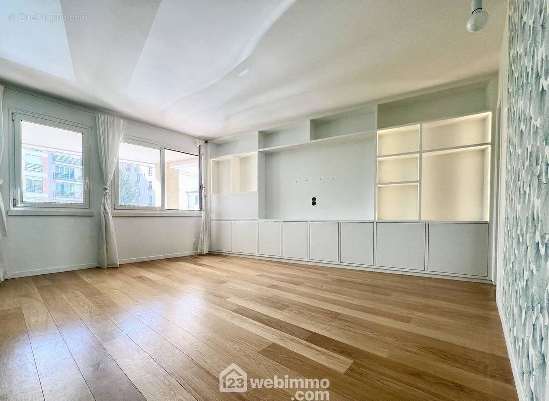 Appartement 4 pièce(s) 82 m²à vendre Vanves
