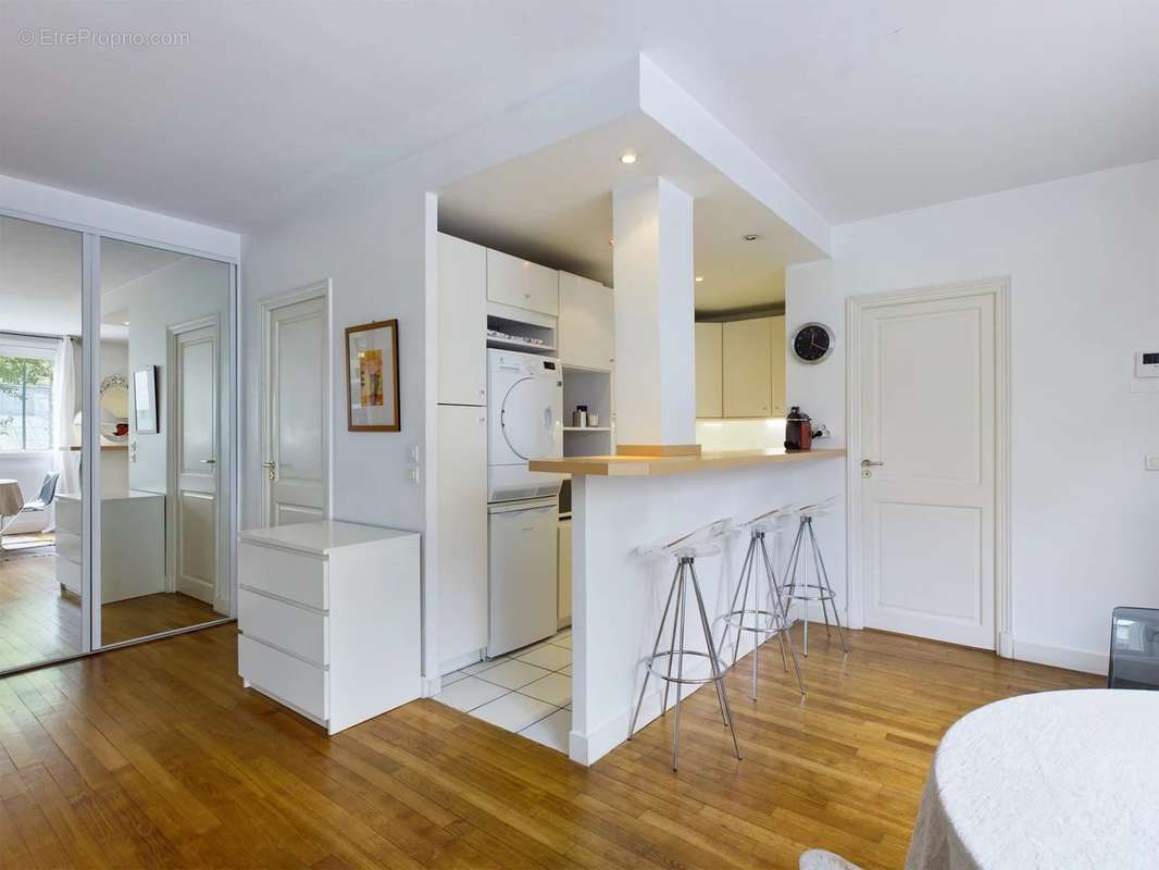 Appartement a vendre  - 1 pièce(s) - 59 m2 - Surfyn