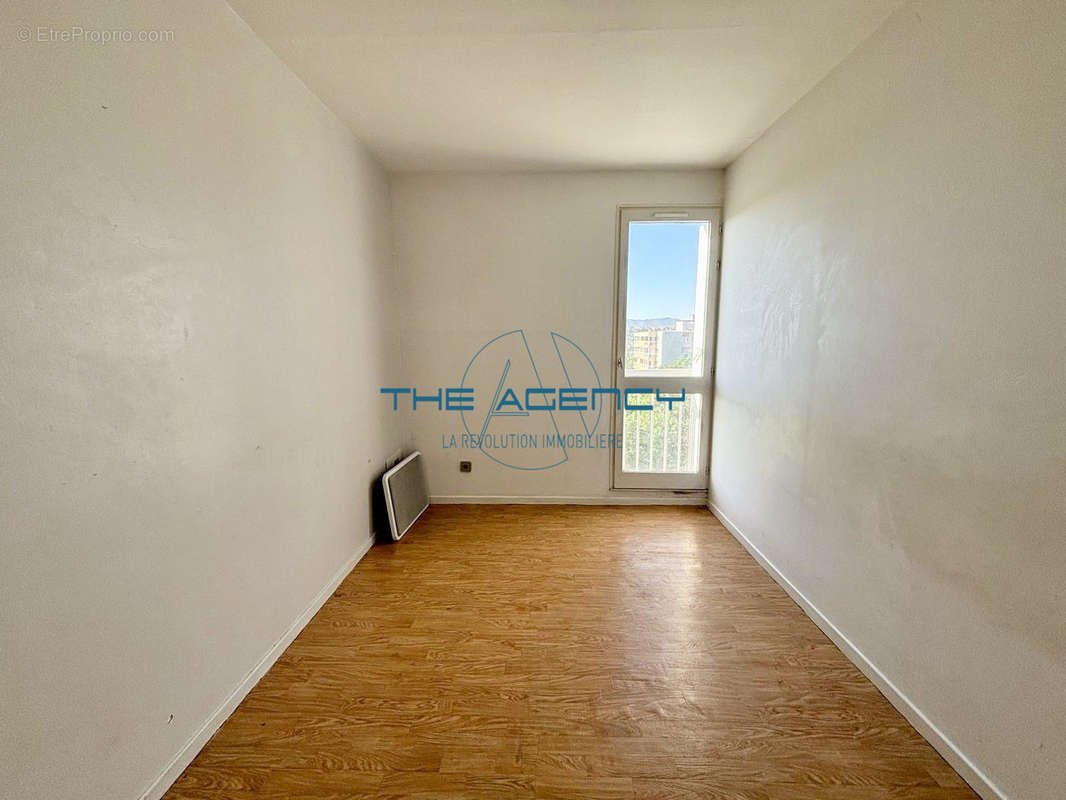 Appartement à MARSEILLE-11E