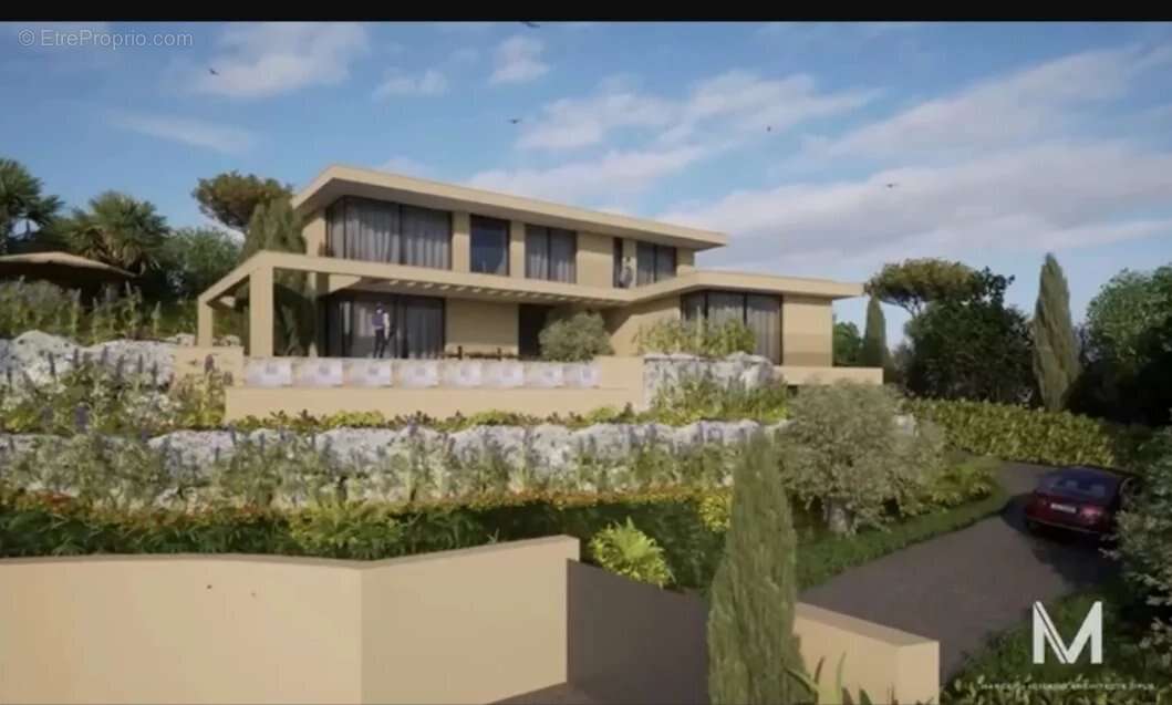 Maison à ROQUEBRUNE-SUR-ARGENS