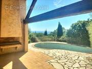 Maison à ROQUEBRUNE-SUR-ARGENS