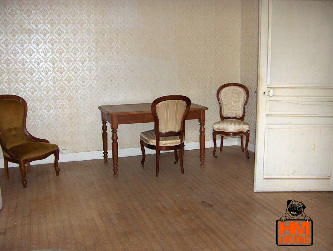 Maison à CHATEAUNEUF-LA-FORET