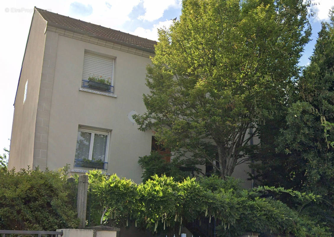 Maison 6 pièce(s) 130 m²à vendre Le plessis-robinson