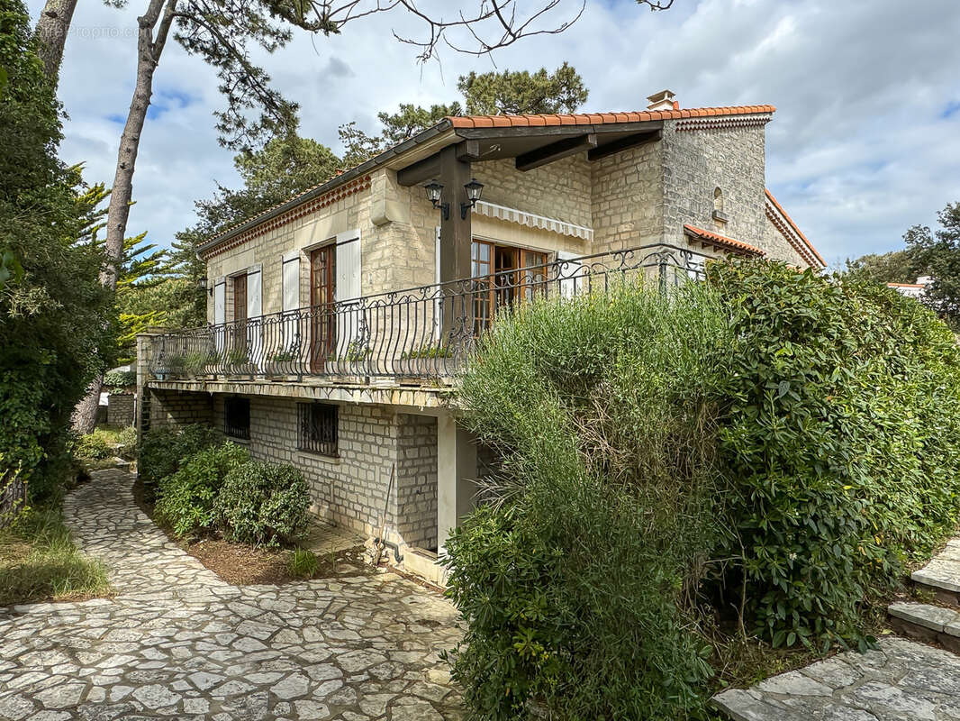 Maison à VAUX-SUR-MER