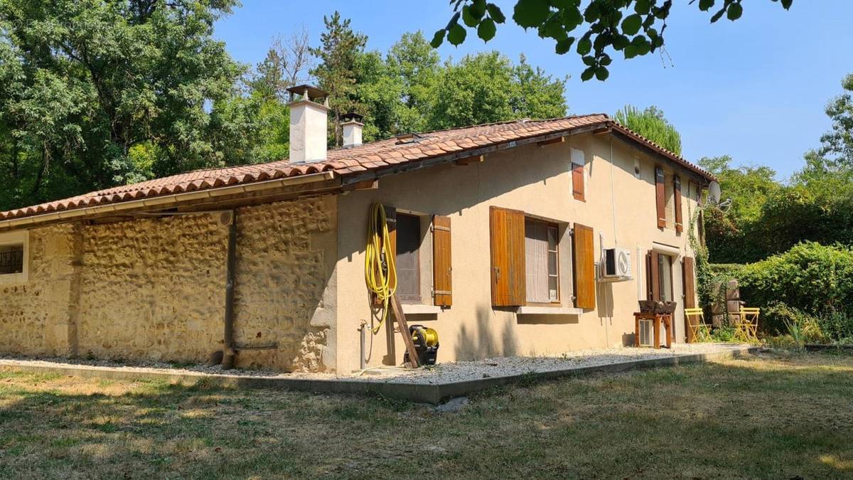 Charente maison a vendre for sale. House for sale  - Maison à CHALAIS