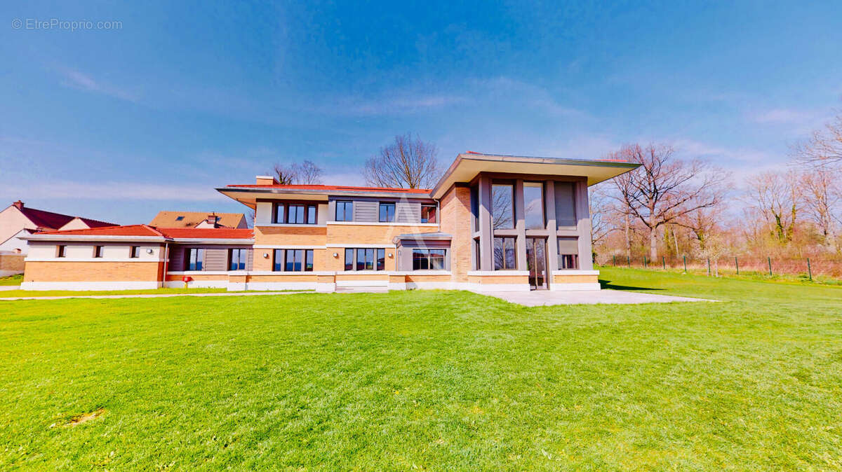 Maison à MAGNY-LE-HONGRE