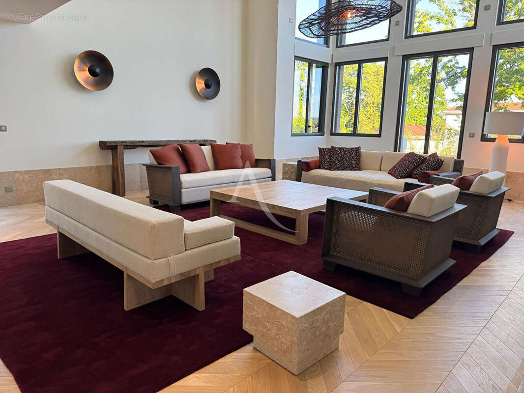 Maison à MAGNY-LE-HONGRE