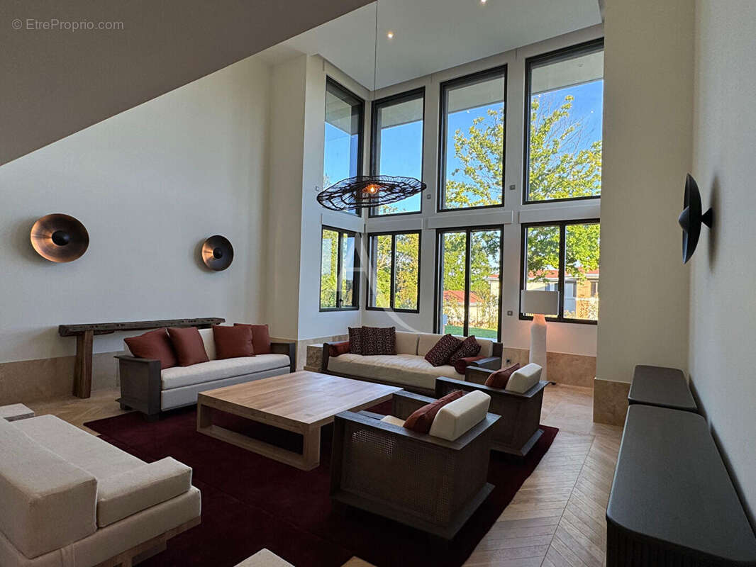 Maison à MAGNY-LE-HONGRE