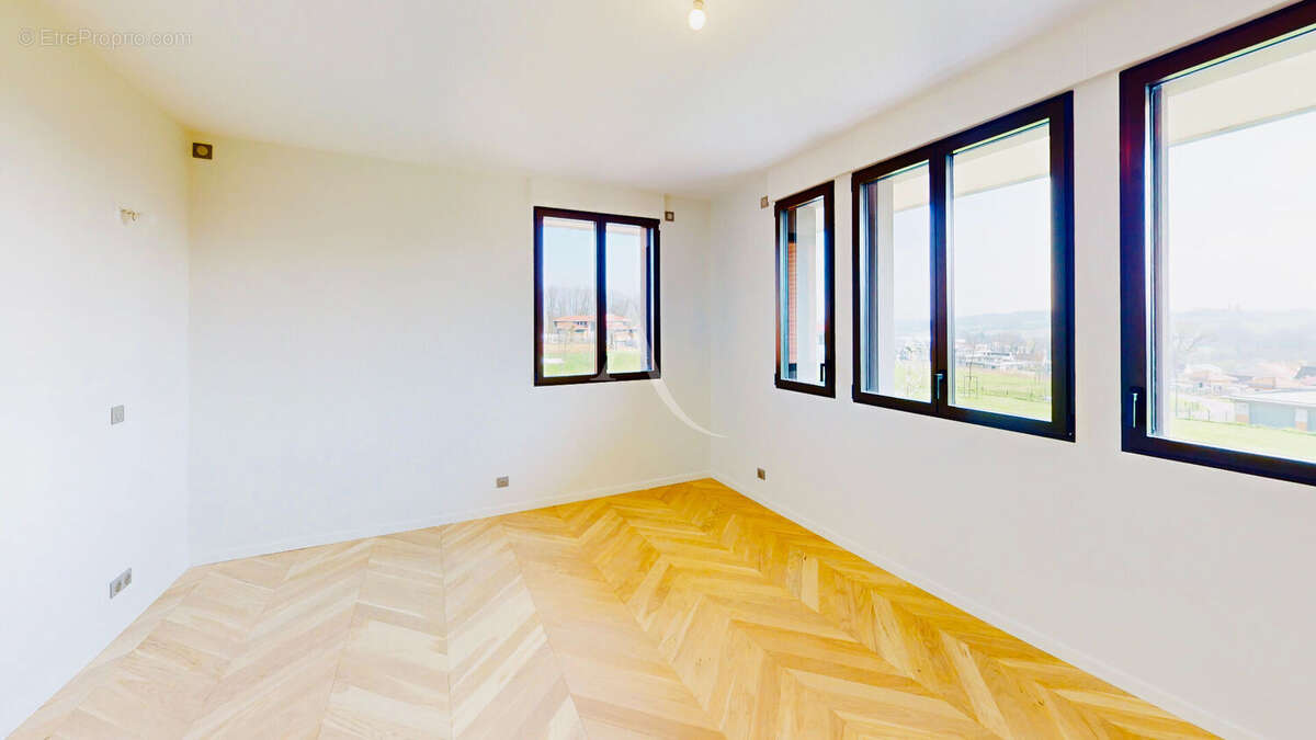 Maison à MAGNY-LE-HONGRE