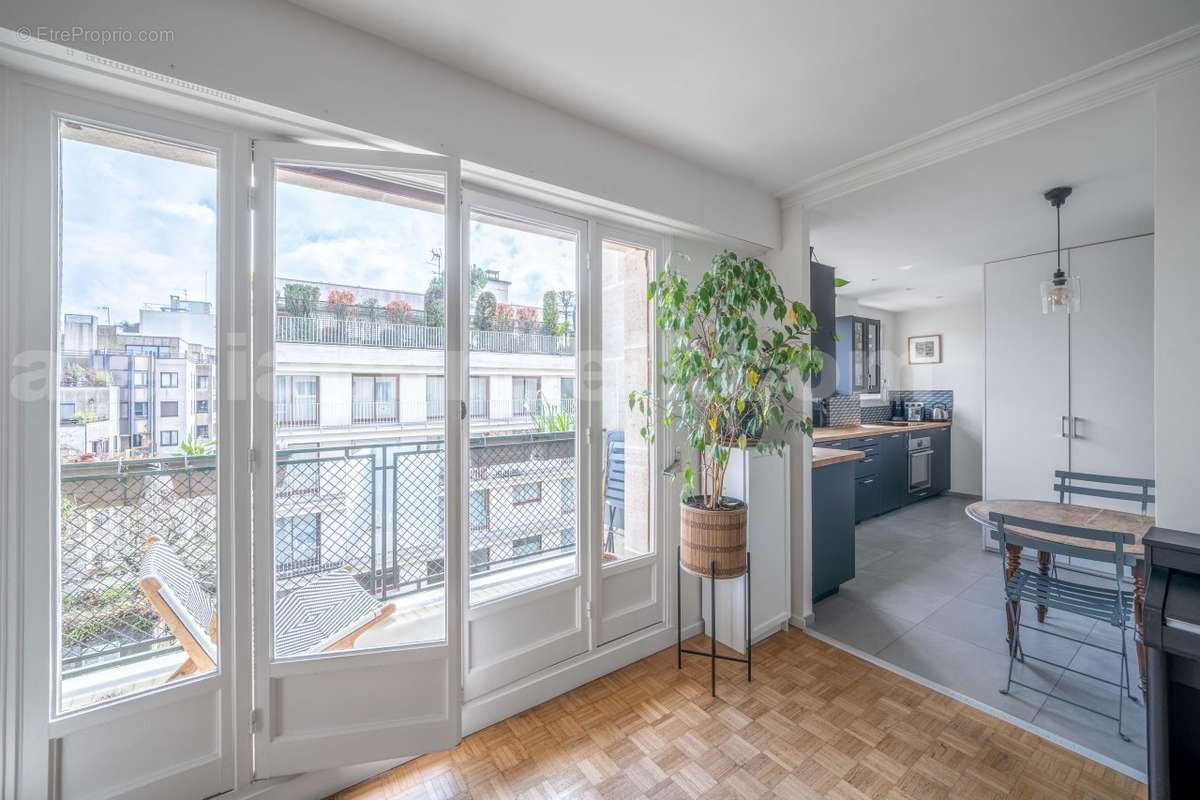 5 - Sejour - Appartement à PARIS-14E
