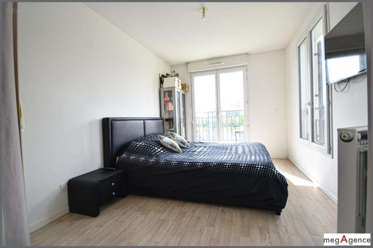 Appartement a vendre  - 4 pièce(s) - 75.6 m2 - Surfyn