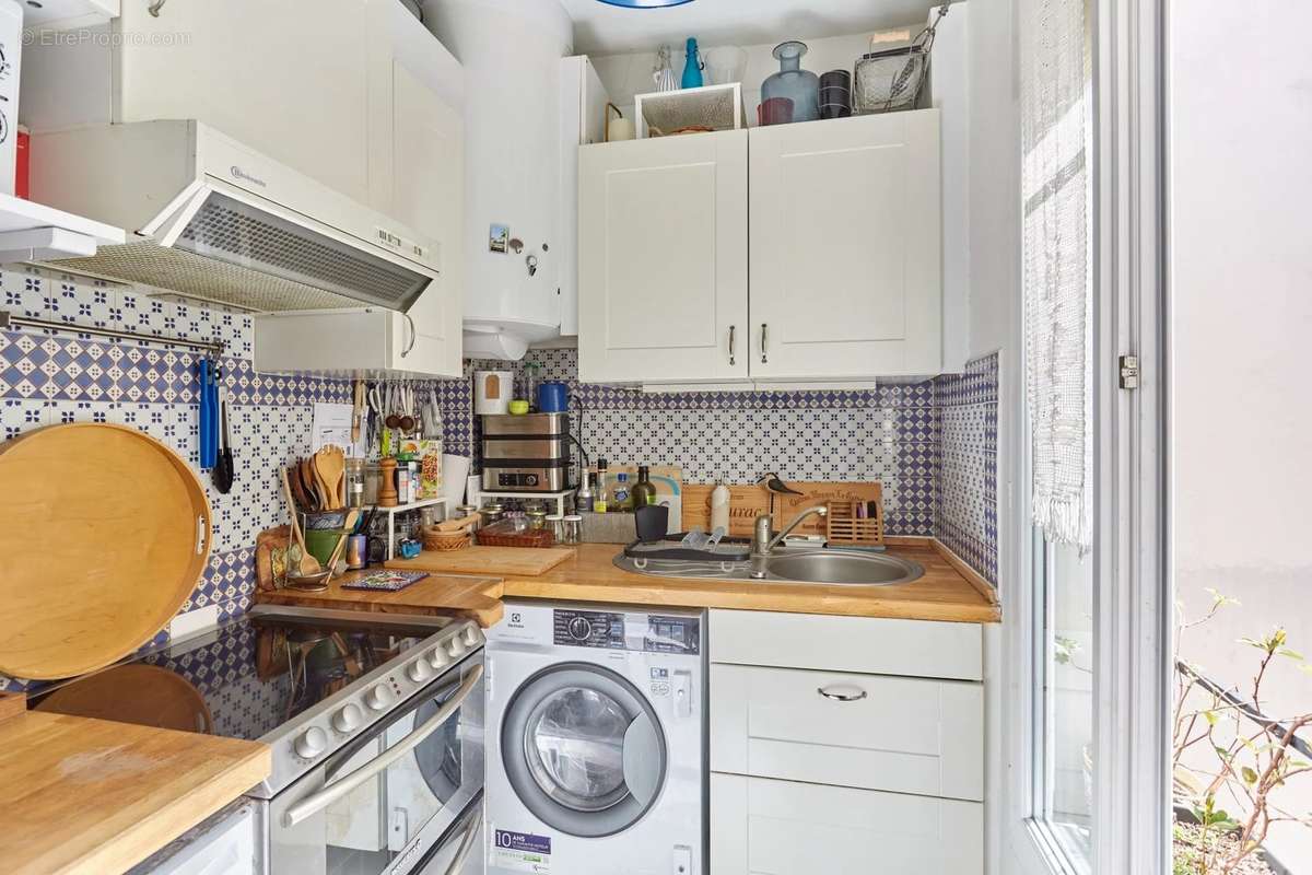 Appartement a vendre  - 1 pièce(s) - 28.67 m2 - Surfyn