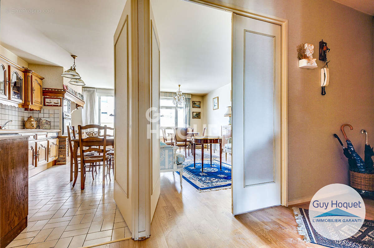 Appartement a louer paris-19e-arrondissement - 3 pièce(s) - 76 m2 - Surfyn
