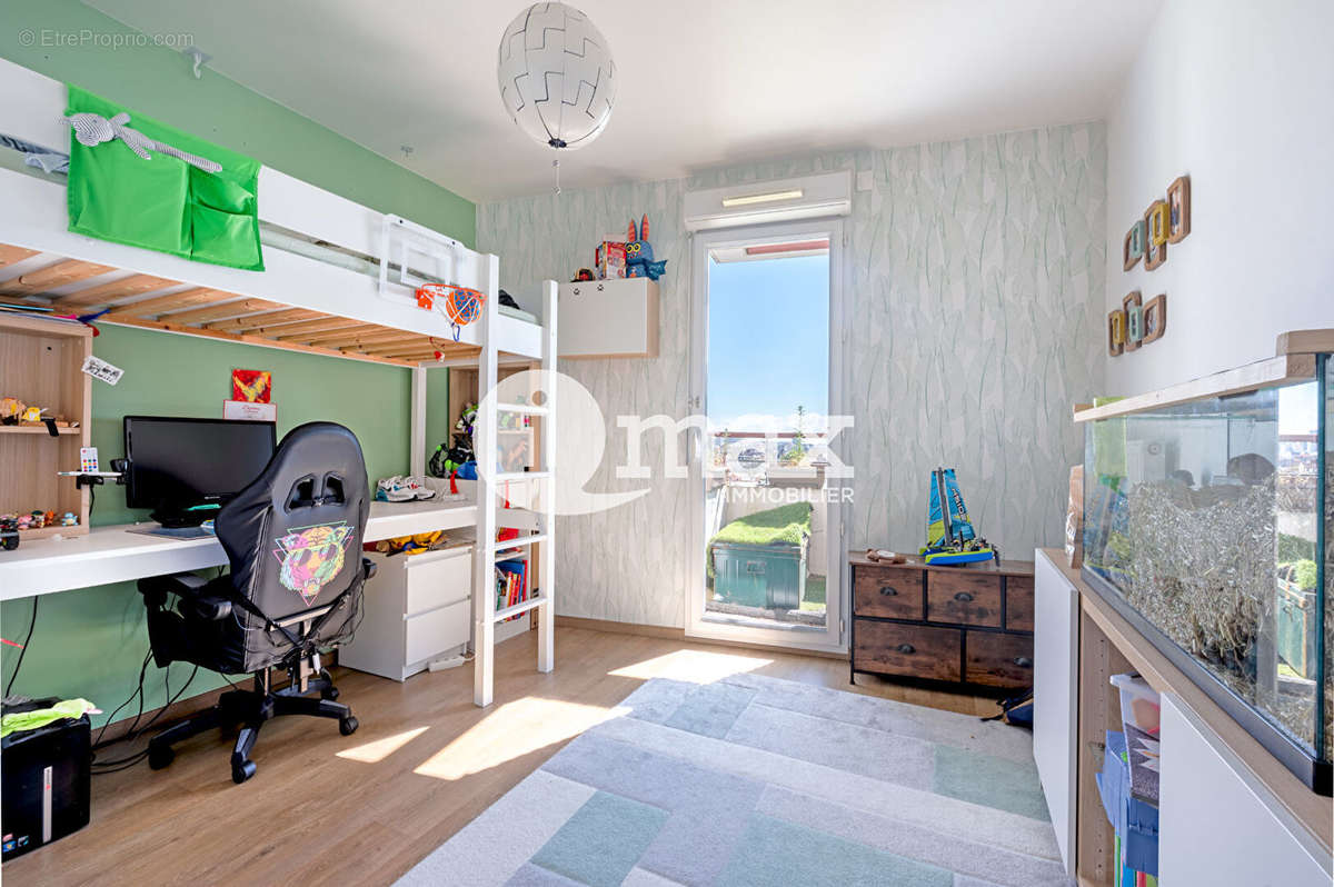Appartement a louer colombes - 4 pièce(s) - 95 m2 - Surfyn
