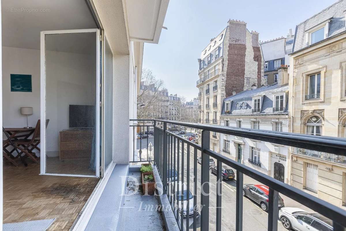 Appartement à PARIS-7E