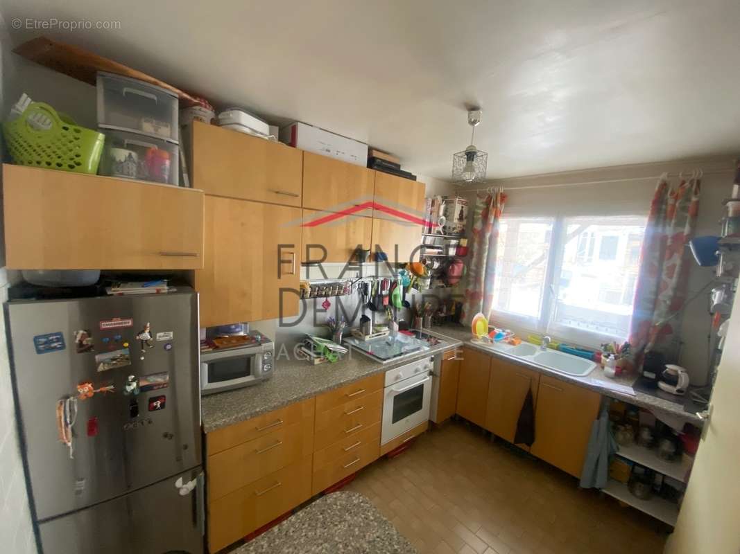 Maison a vendre  - 10 pièce(s) - 162 m2 - Surfyn