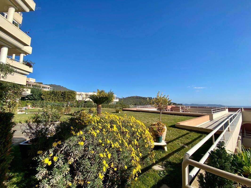 Appartement à MANDELIEU-LA-NAPOULE