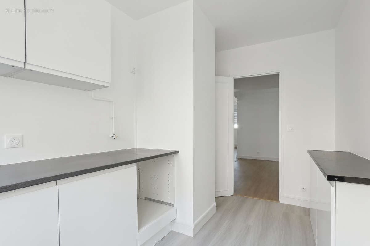 Appartement a louer puteaux - 4 pièce(s) - 101 m2 - Surfyn