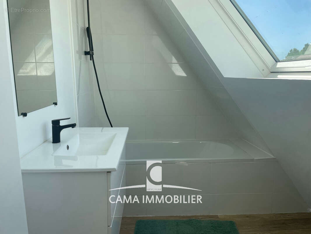 Maison à FONTENAY-LE-FLEURY