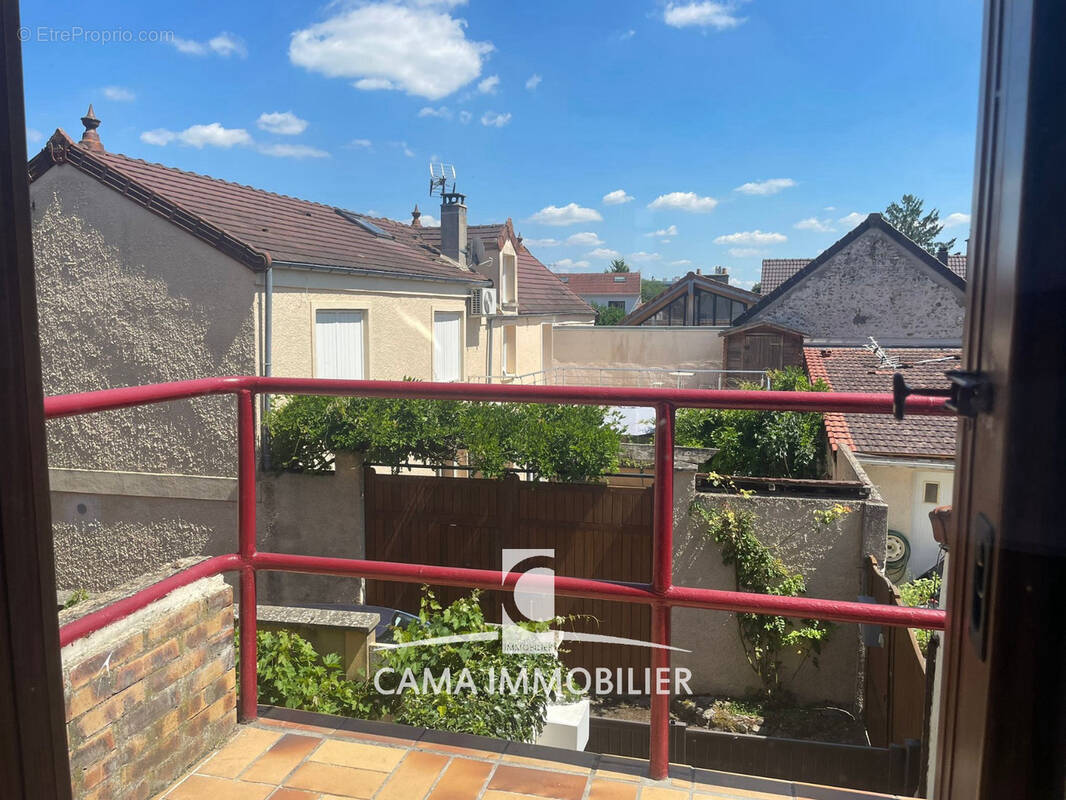 Maison à FONTENAY-LE-FLEURY