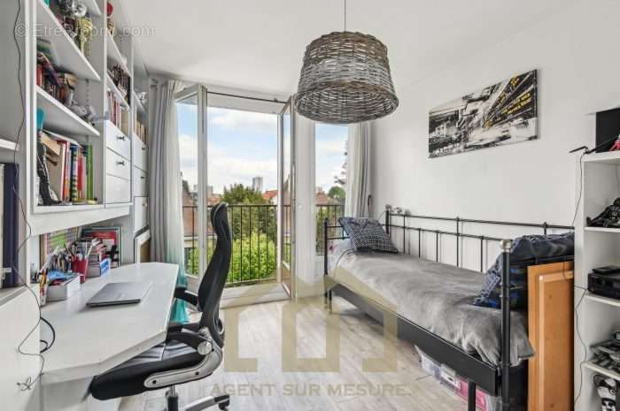 Appartement a louer colombes - 5 pièce(s) - 143 m2 - Surfyn