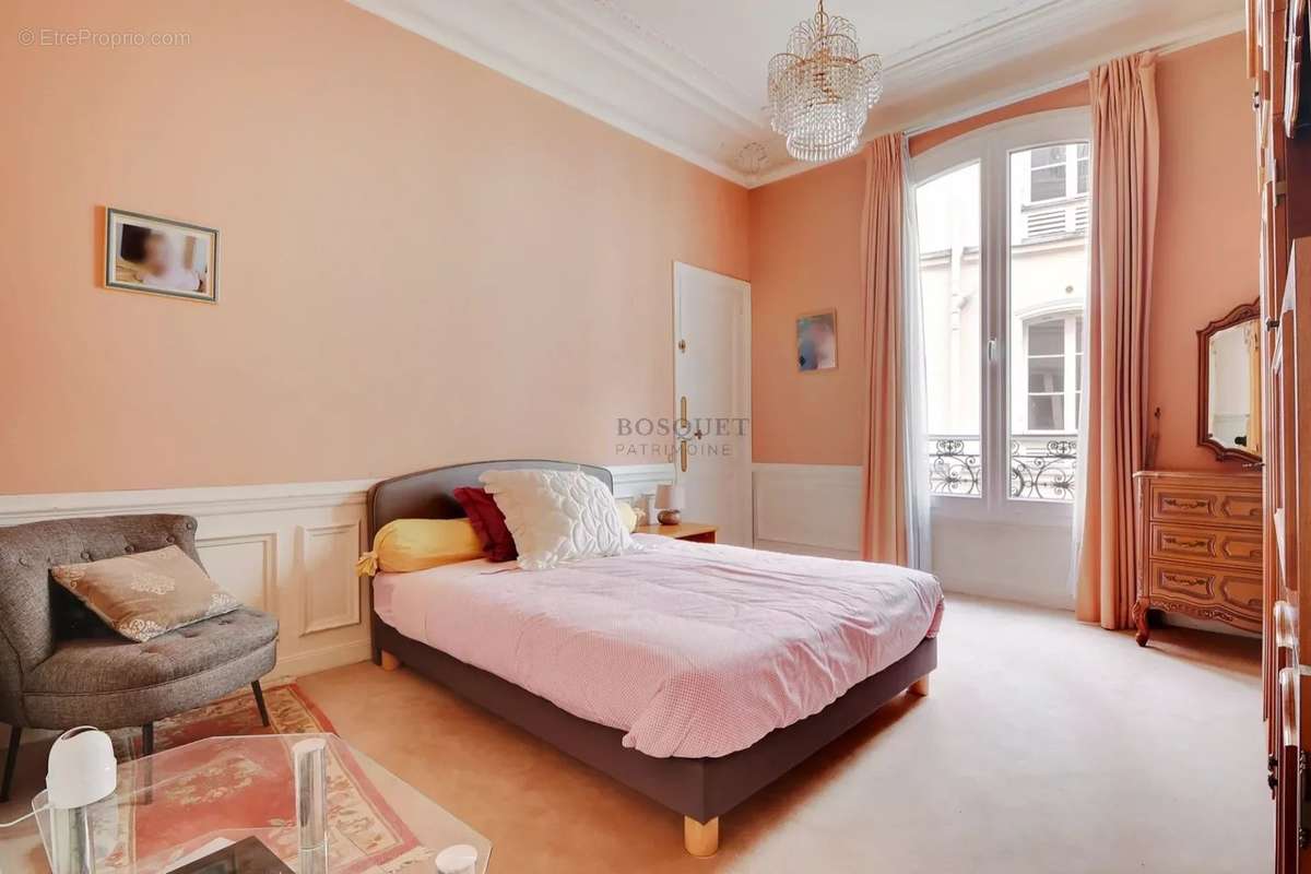Appartement a louer paris-10e-arrondissement - 5 pièce(s) - 123 m2 - Surfyn