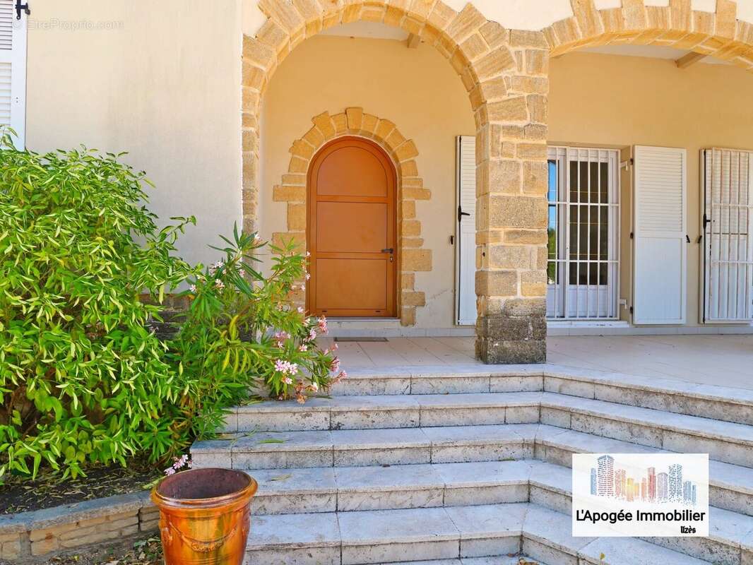 Maison à UZES