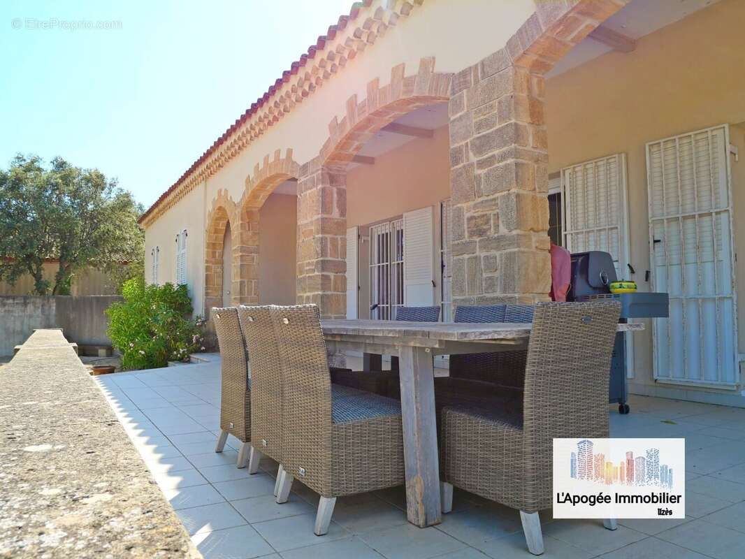 Maison à UZES