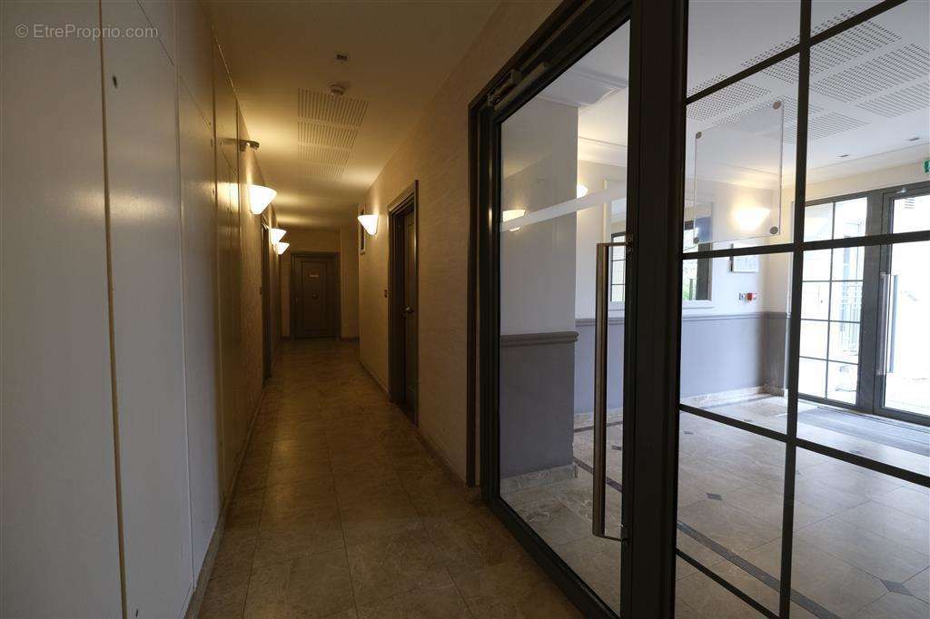 Appartement a louer la garenne-colombes - 1 pièce(s) - 33 m2 - Surfyn