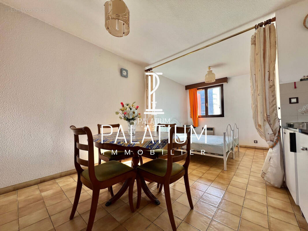 Appartement à GREOUX-LES-BAINS