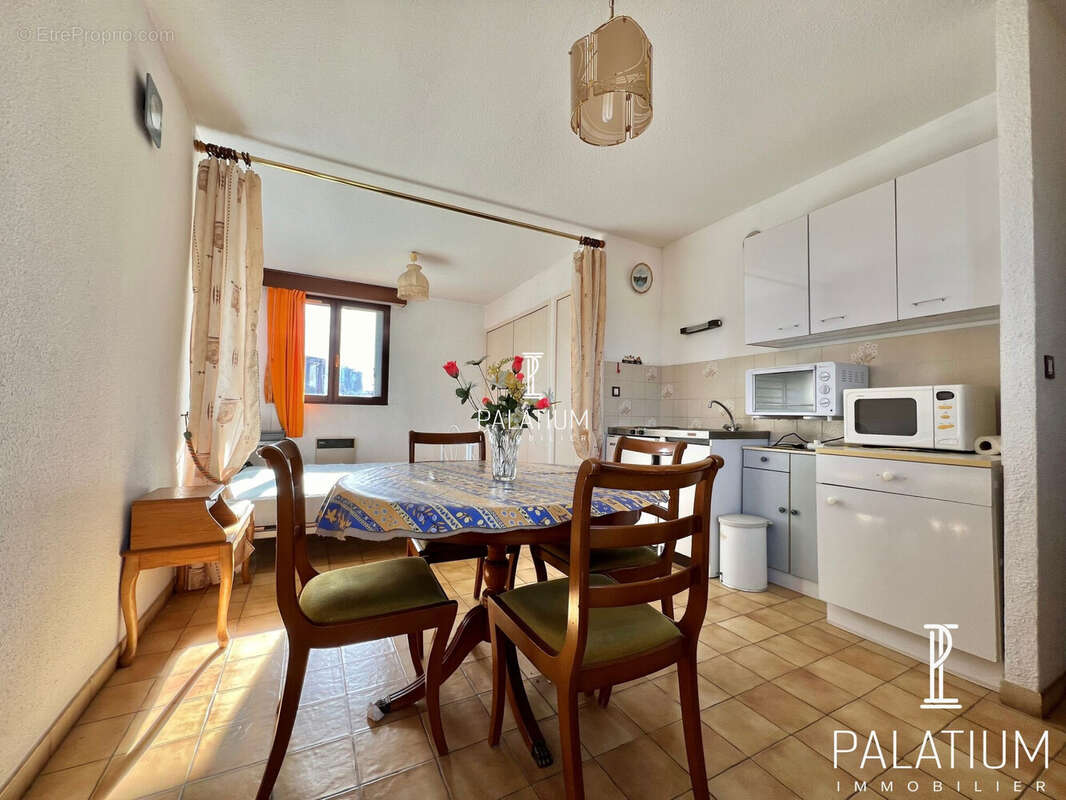 Appartement à GREOUX-LES-BAINS