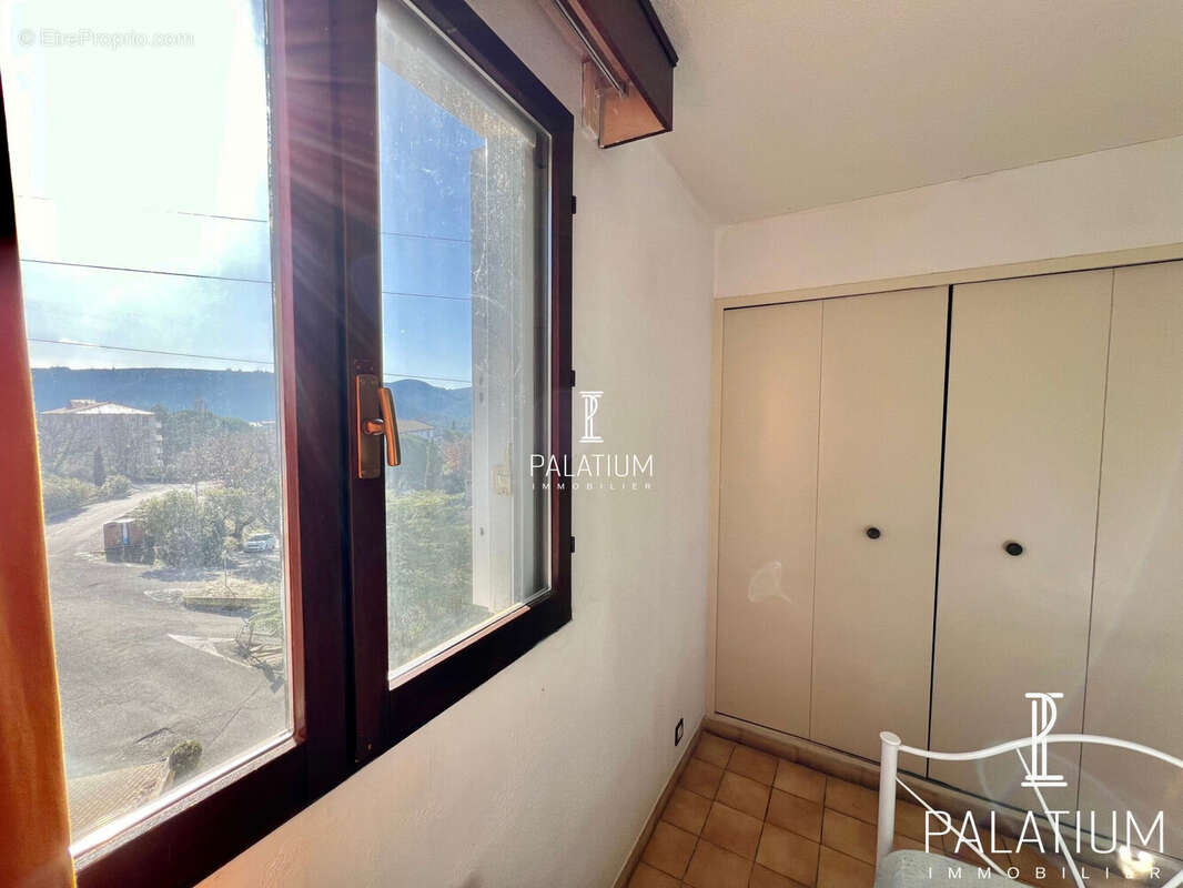 Appartement à GREOUX-LES-BAINS