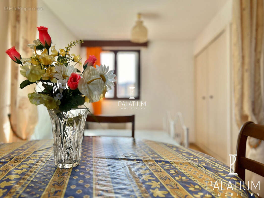 Appartement à GREOUX-LES-BAINS