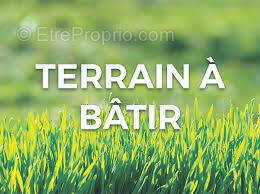 Terrain à CLARENSAC