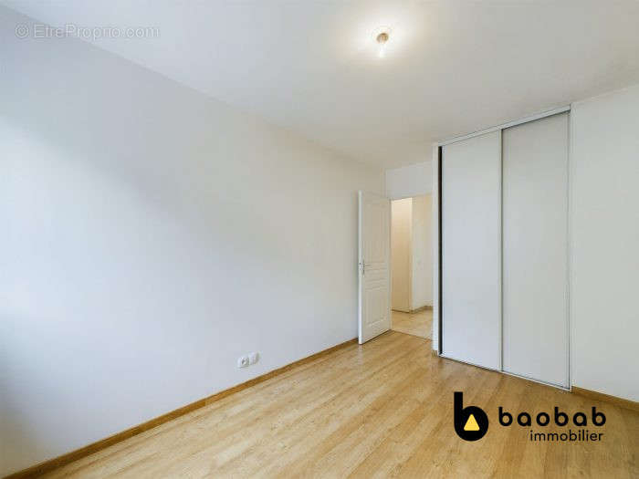 Chambre 1 - Appartement à CHAMBERY