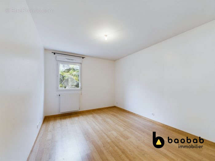 Chambre 3 - Appartement à CHAMBERY
