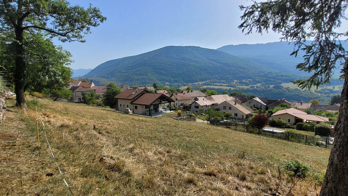 Terrain à MONTANGES