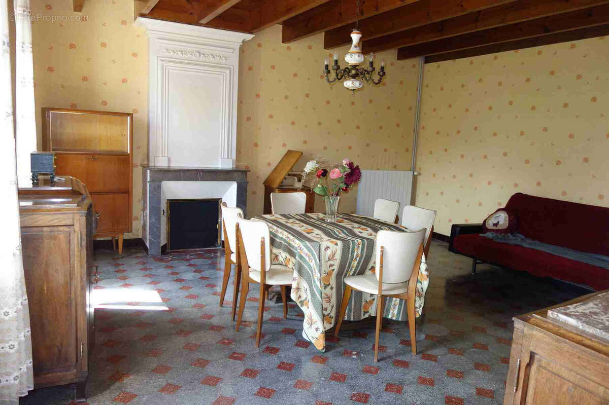 Maison à SAINT-CIERS-SUR-GIRONDE