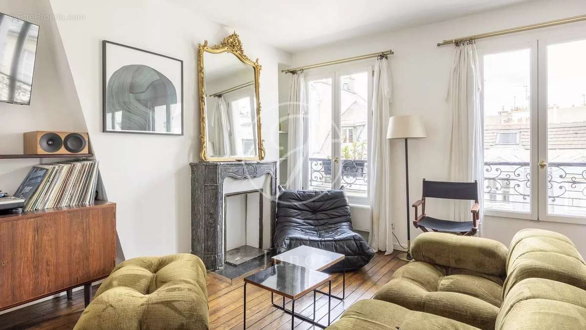 Appartement à PARIS-3E