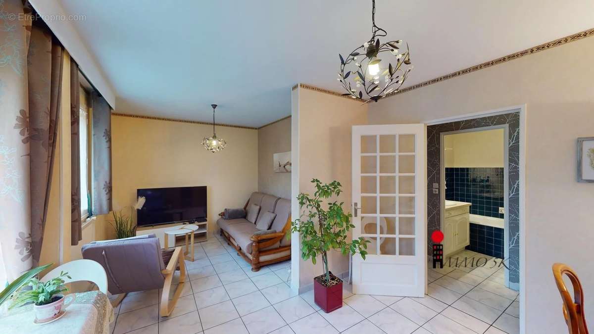Appartement à RILLIEUX-LA-PAPE