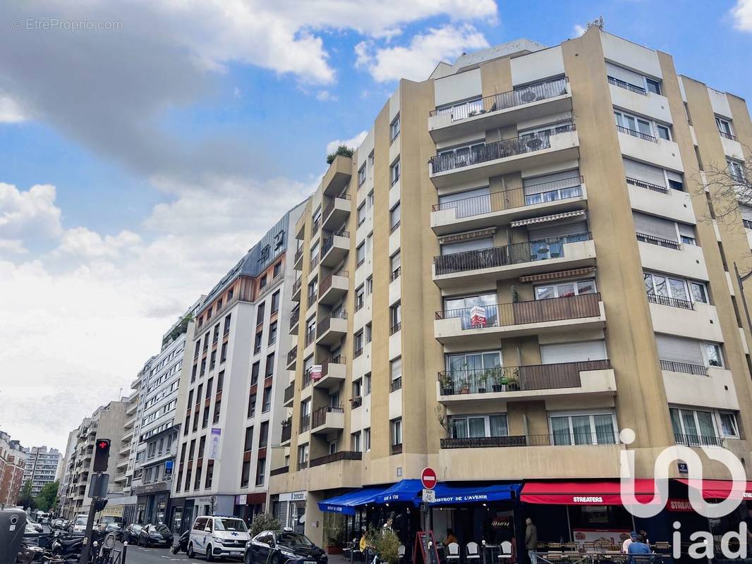 Appartement 1 pièce(s) 30 m²à vendre Paris-20e-arrondissement