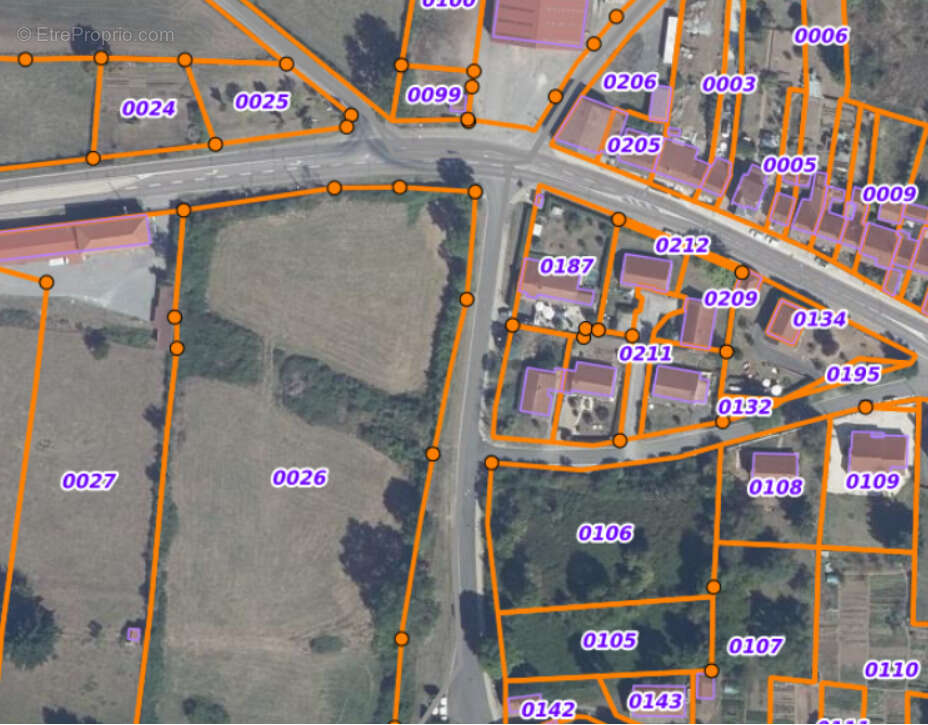 Terrain à ARNAY-LE-DUC