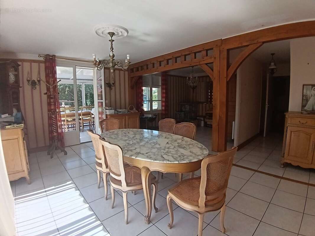 Maison à MEZIDON-CANON