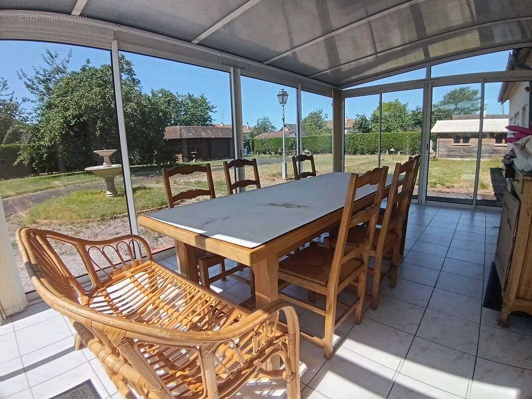 Maison à MEZIDON-CANON