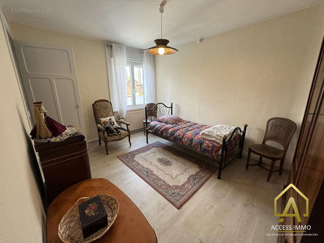 Maison à AULNOYE-AYMERIES