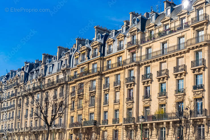 Appartement a louer paris-17e-arrondissement - 4 pièce(s) - 97 m2 - Surfyn