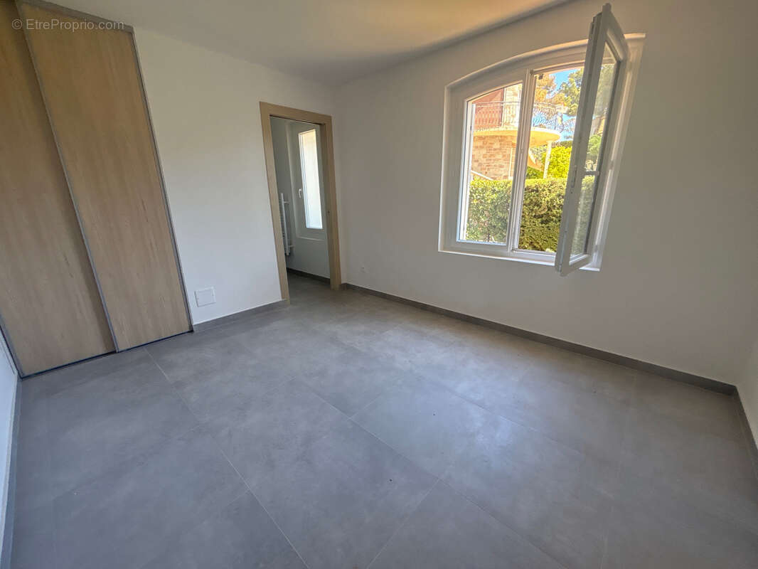 Appartement à SAINT-RAPHAEL