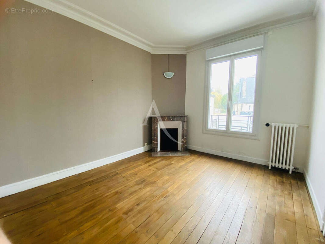 Maison à NEUILLE-PONT-PIERRE