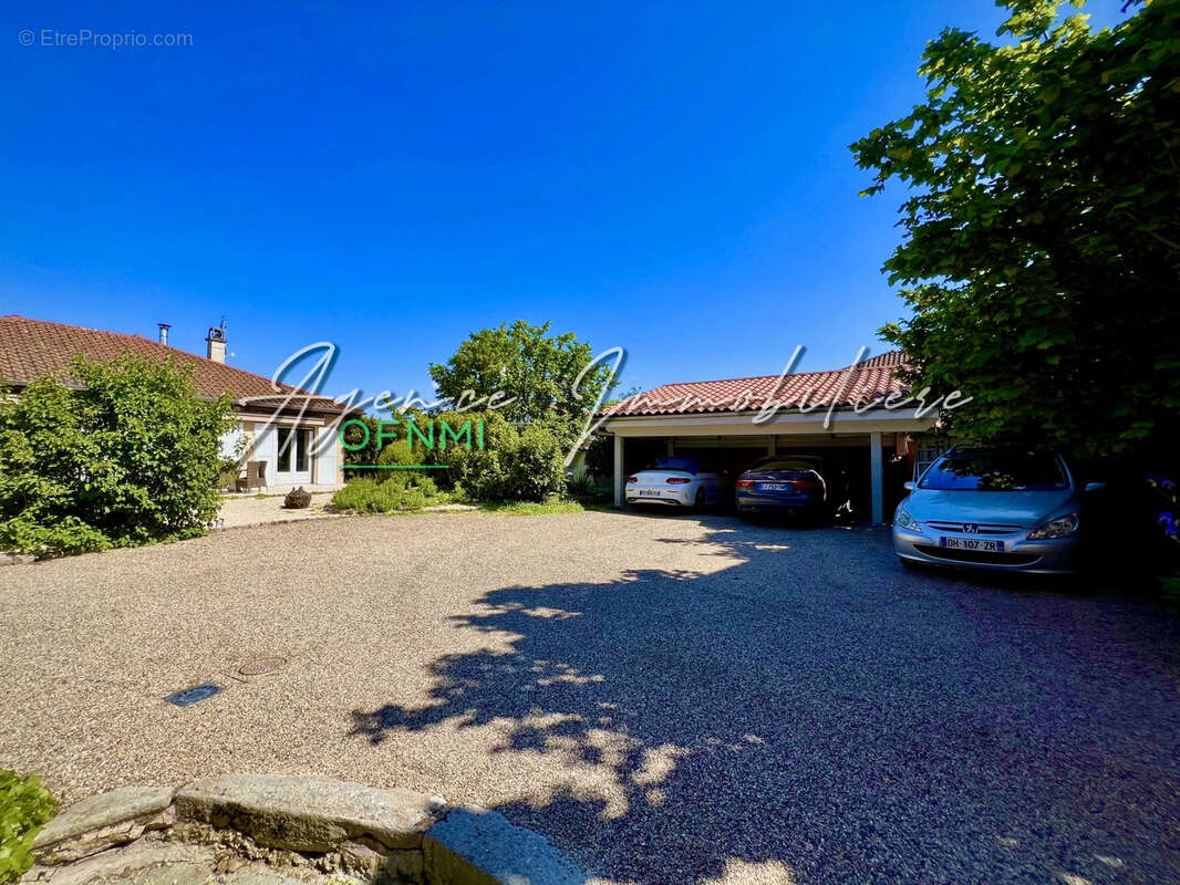 Maison à MONTBRISON